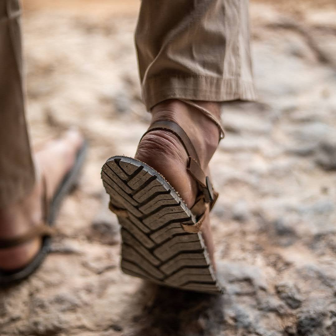 רצועות עור מסורתי - ZuZu Sandals - סנדלי זוזו